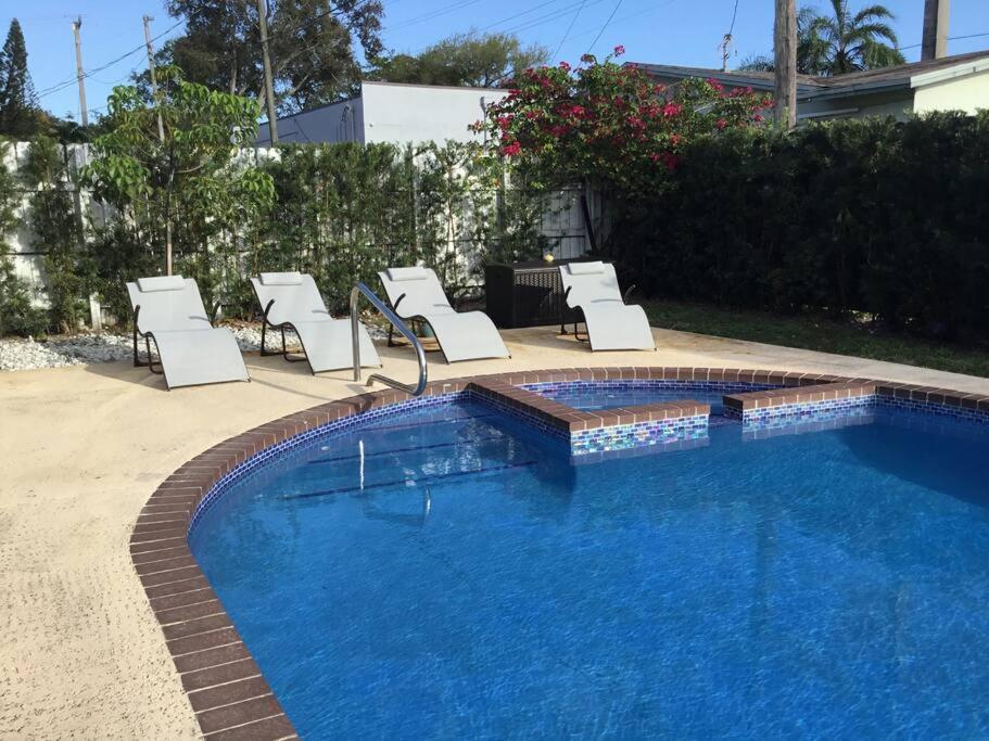 פורט לודרדייל Home With A Pool Close To Beach And Fll Airport Pool Heated October- March מראה חיצוני תמונה